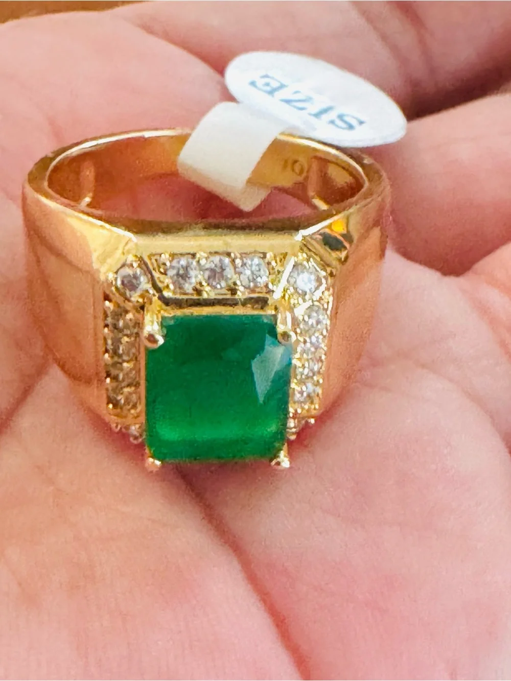 18K Gold Plated Men's Ring with Emerald Green Stone. Size 9